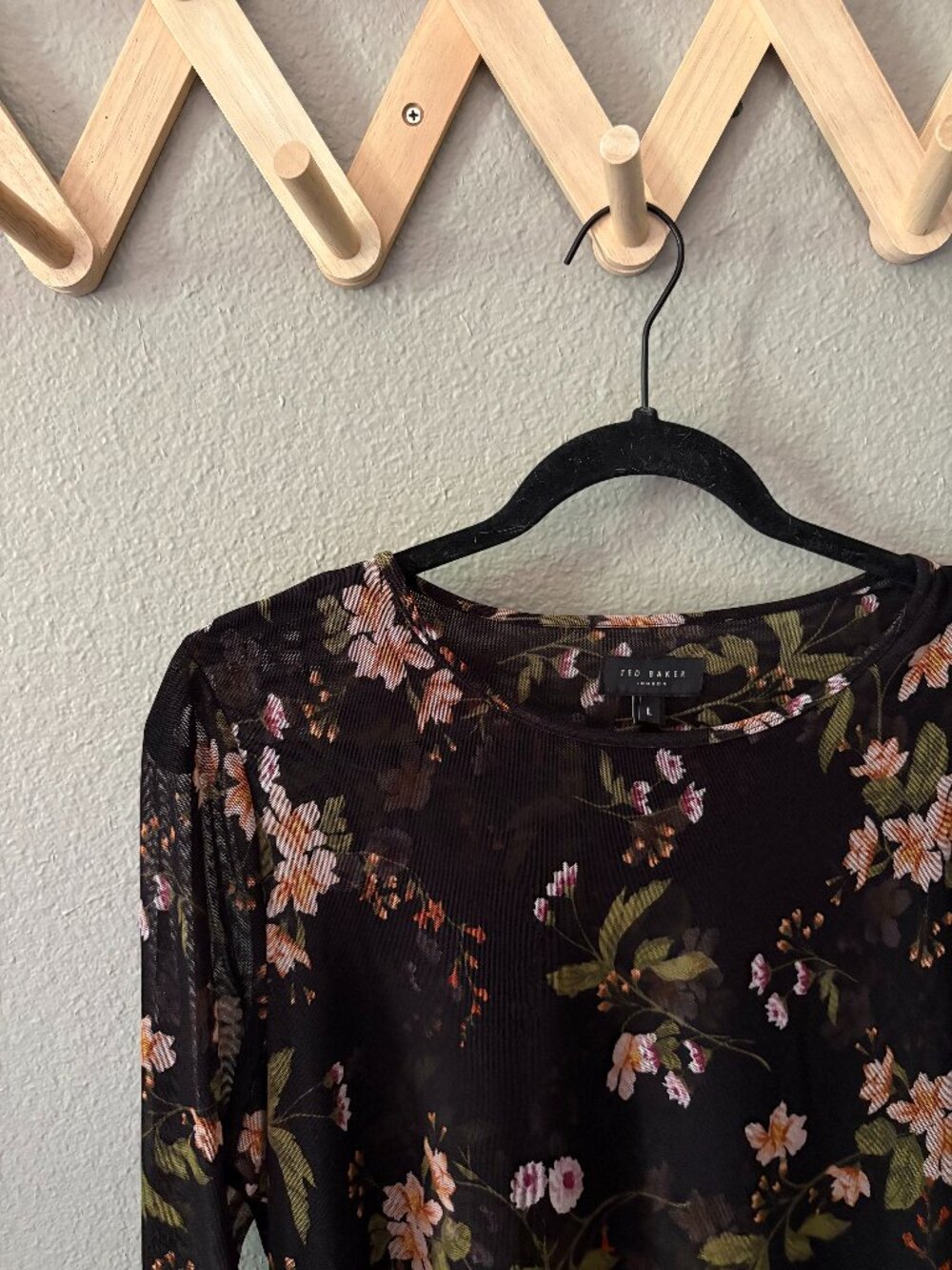 TED BAKER LONDON Sheer Floral Blouse (Size Large)